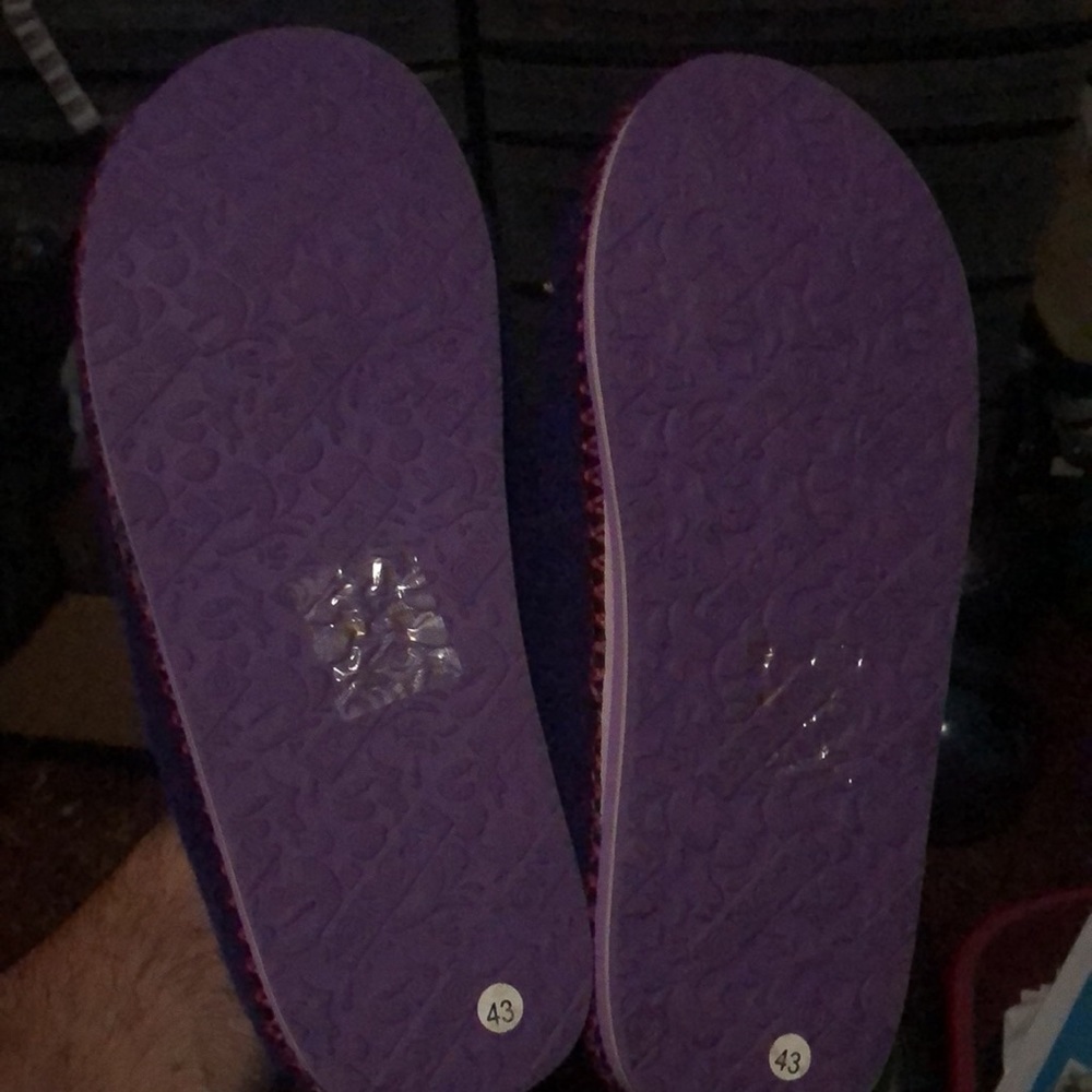 Slippers - Picture 2 of 2